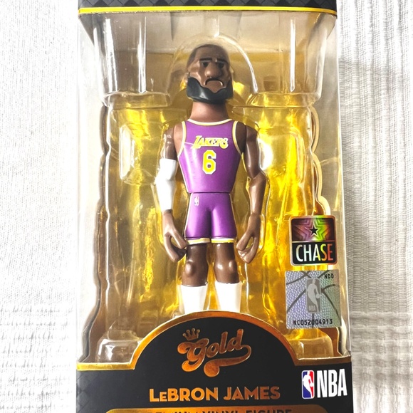 Funko Gold NBA Los Angeles Lakers LeBron James 5 Inch Chase Exclusive Premium - Picture 3 of 9